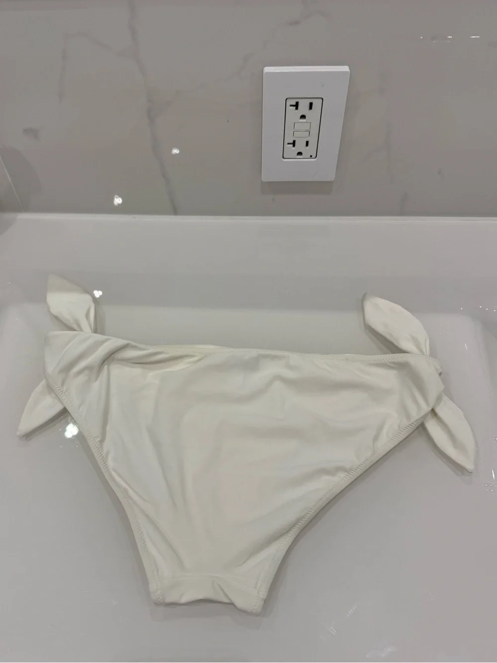 Dolce & Gabbana swimming suit, preowned condition, size M - Picture 6 of 12